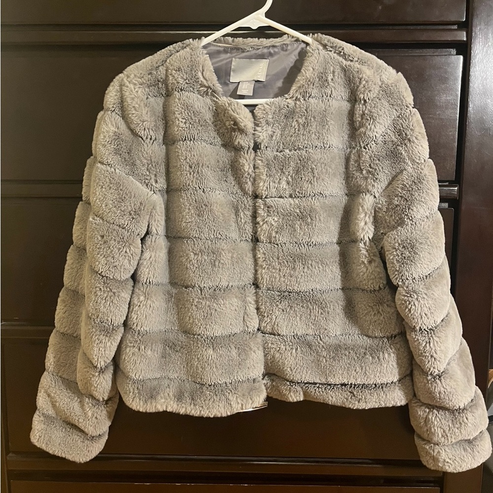 Soft/fuzzy jacket